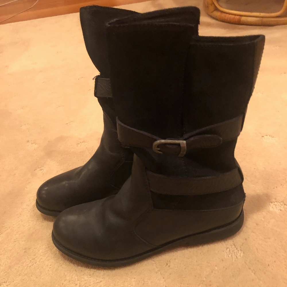 EMU Black and Suede Boot - NEVER WORN